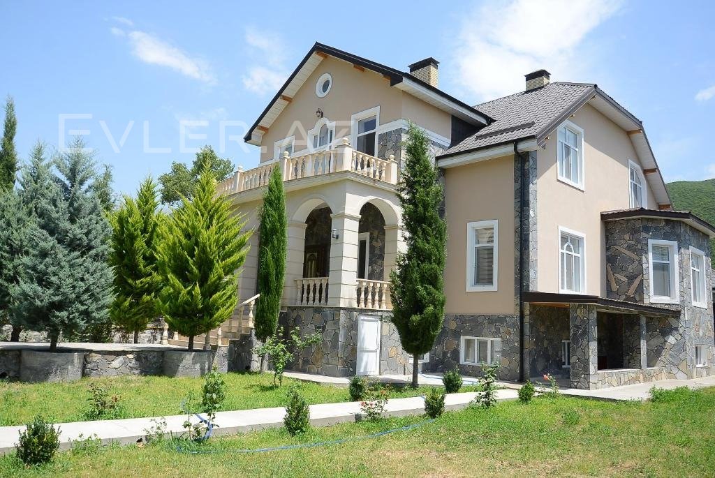 Günlük icarə, Həyət evi/Villa