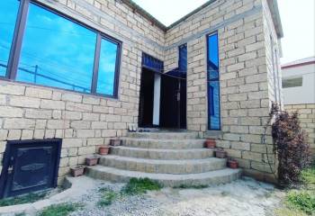 Satilir 3 otaqli ev villa Bakı Masazır Yeni Bakı yaşayış kompleksinin arxasında
