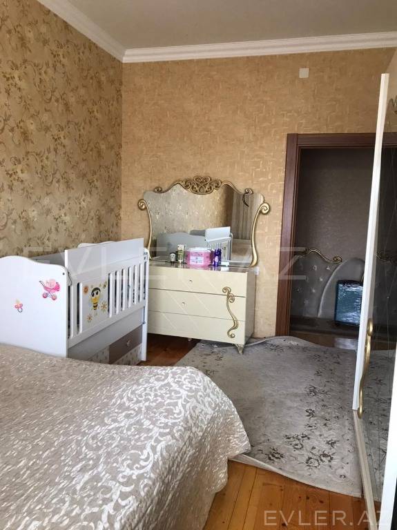 Satılır, yeni tikili