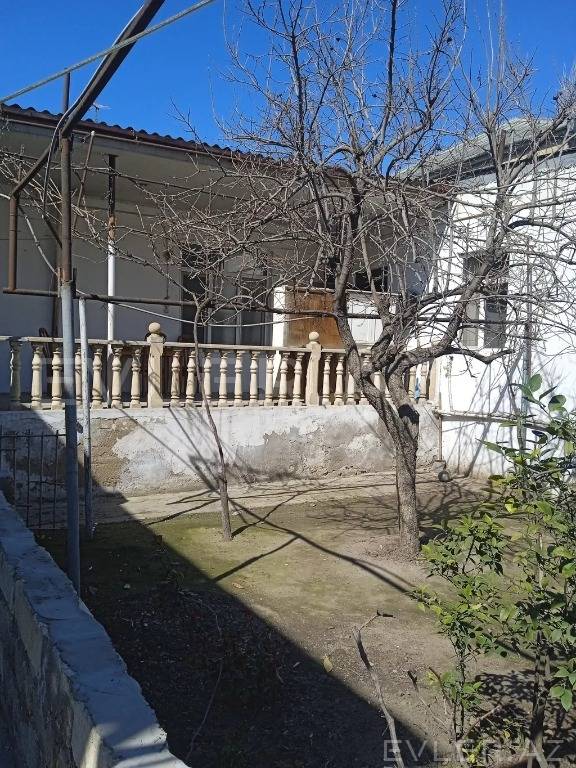 Satılır, həyət evi/villa