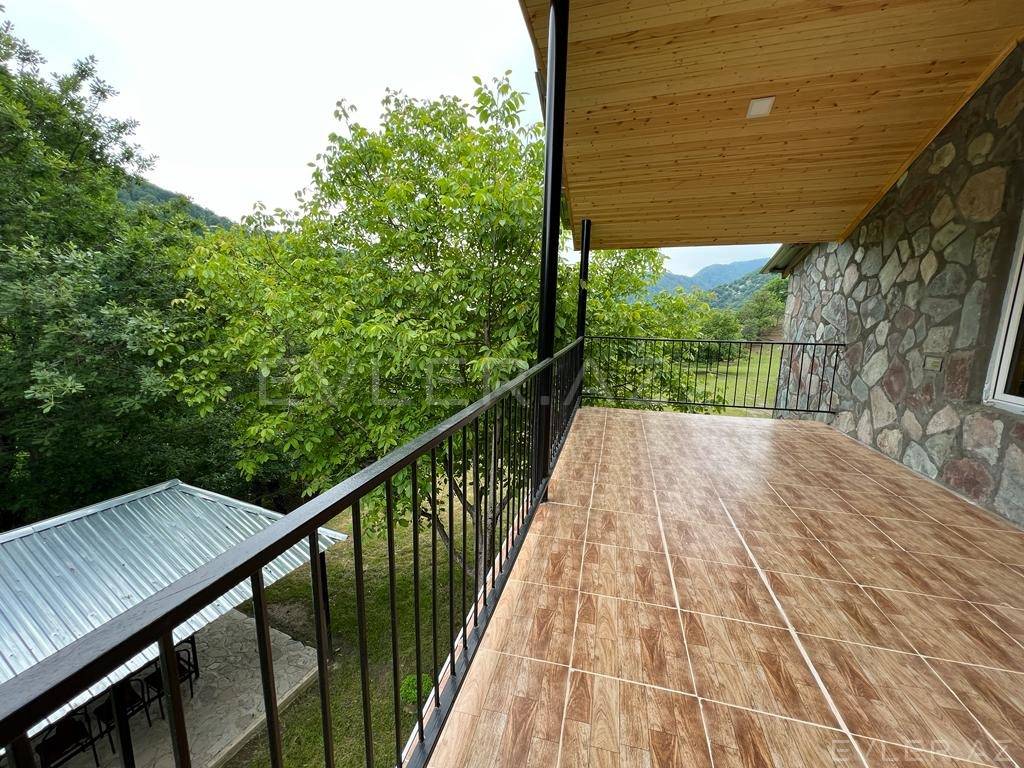 Günlük, bağ evi