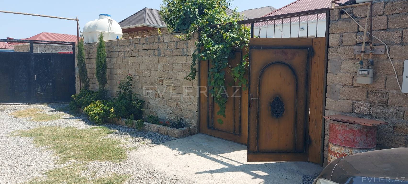 Satılır, həyət evi/villa