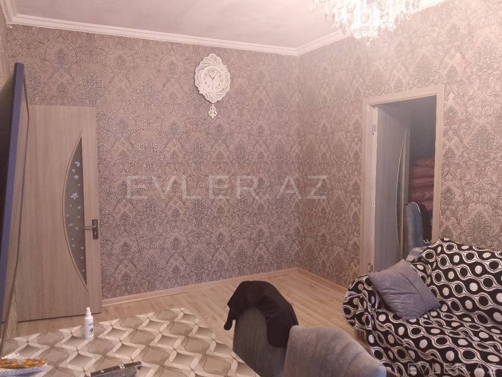 Satılır, köhnə tikili