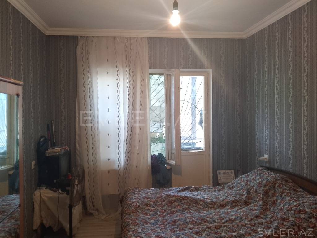 Satılır, köhnə tikili