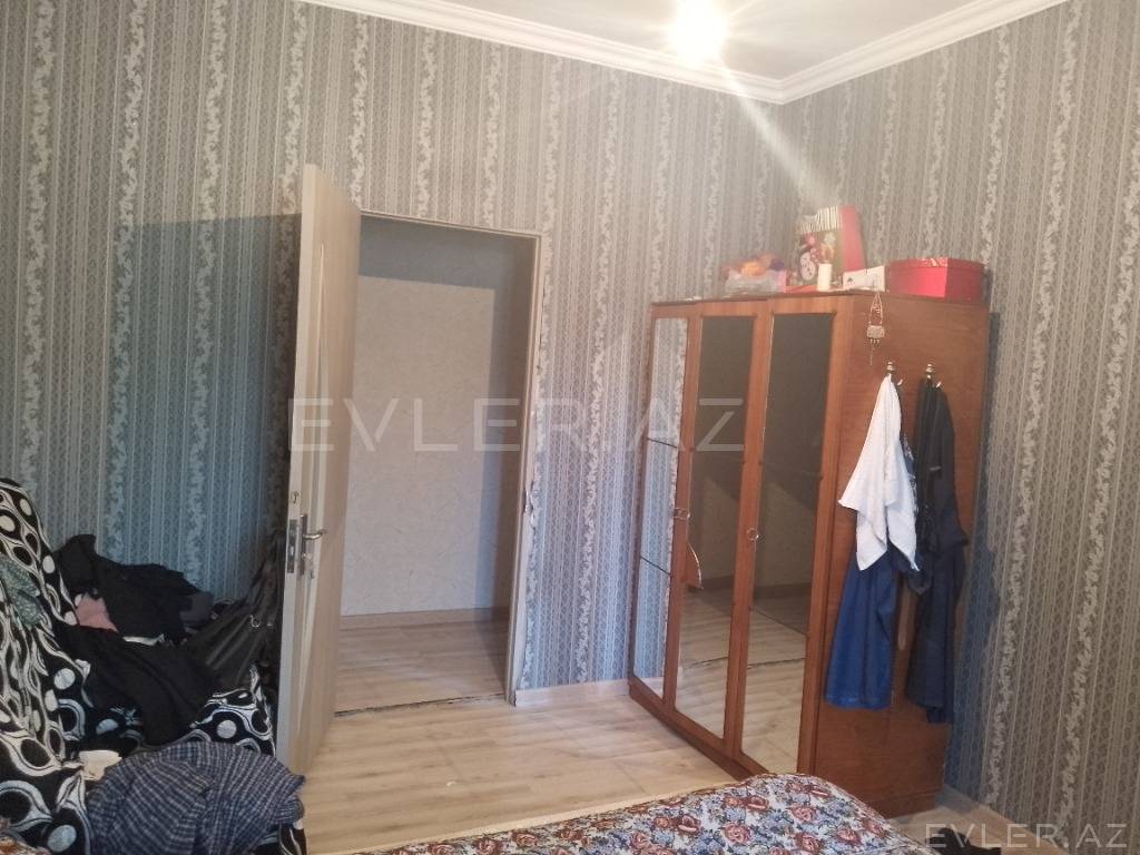 Satılır, köhnə tikili
