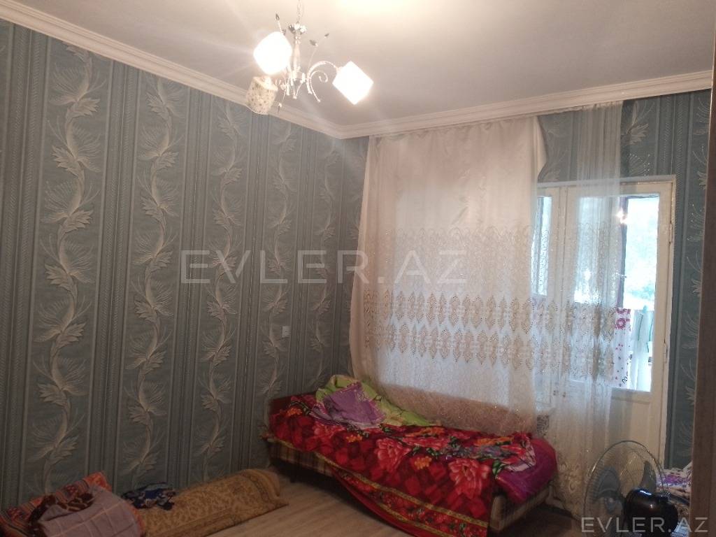 Satılır, köhnə tikili