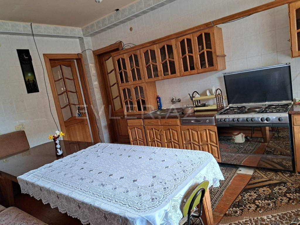 Satılır, həyət evi/villa