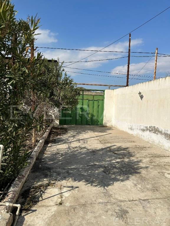 Satılır, bağ evi