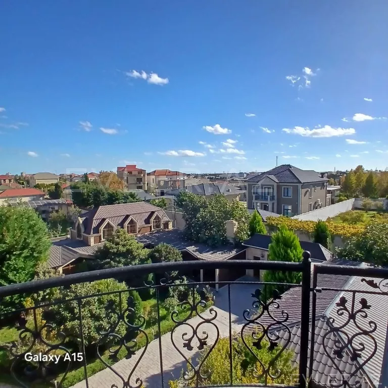 Satılır, həyət evi/villa