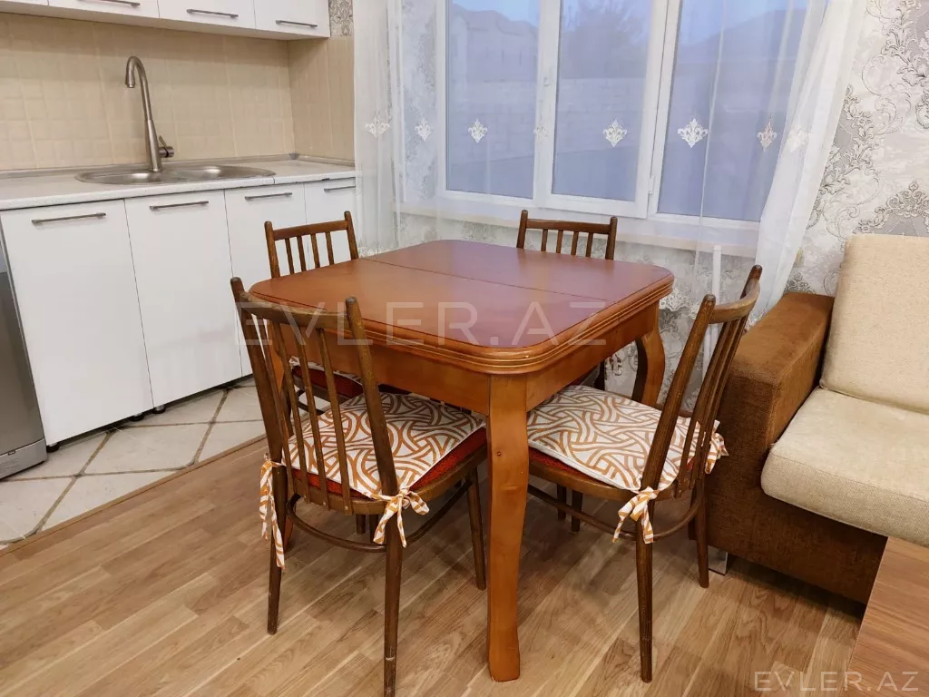 Aylıq, həyət evi/villa