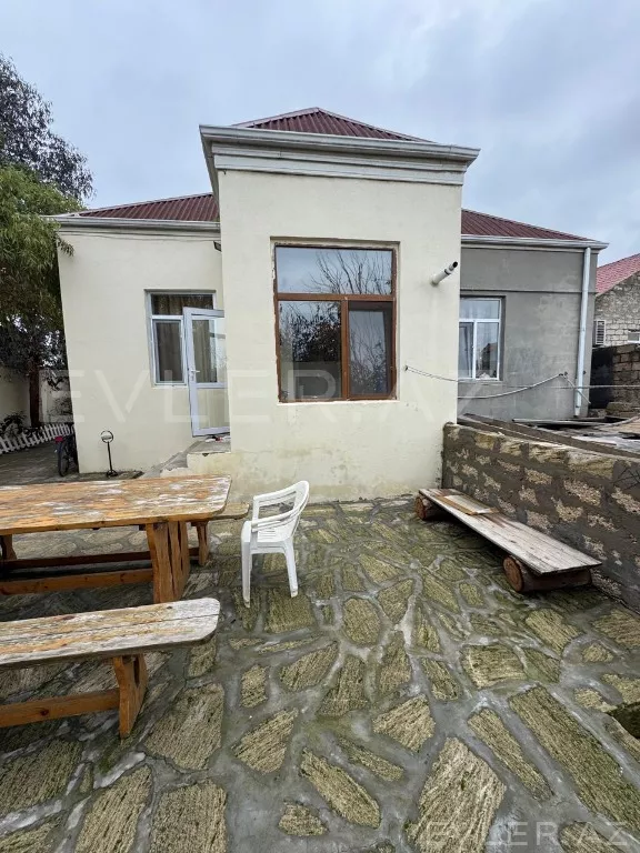 Satılır, həyət evi/villa