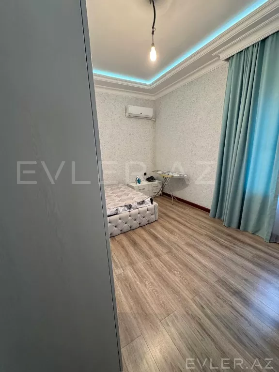 Satılır, həyət evi/villa