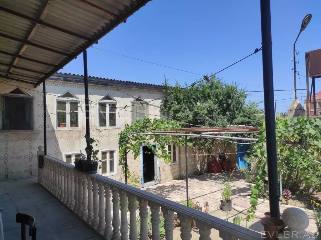 Satılır, həyət evi/villa