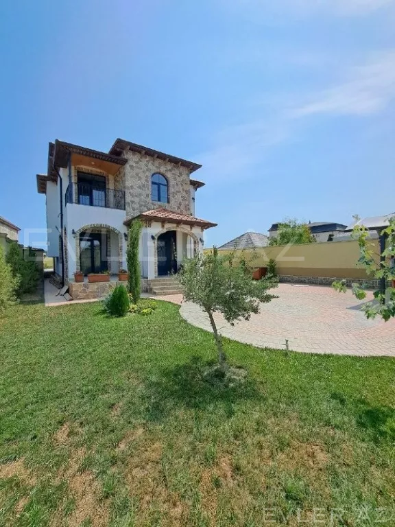 Satılır, həyət evi/villa