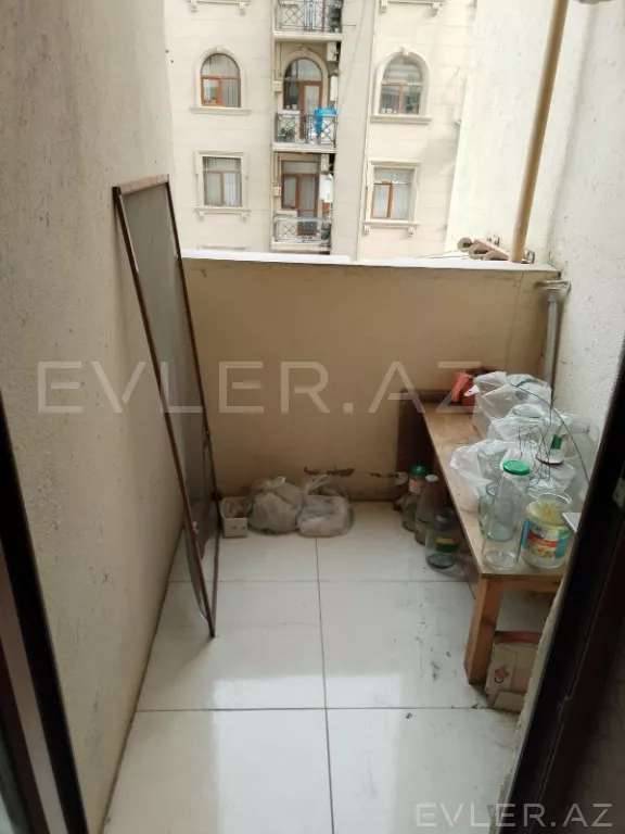 Satılır, yeni tikili