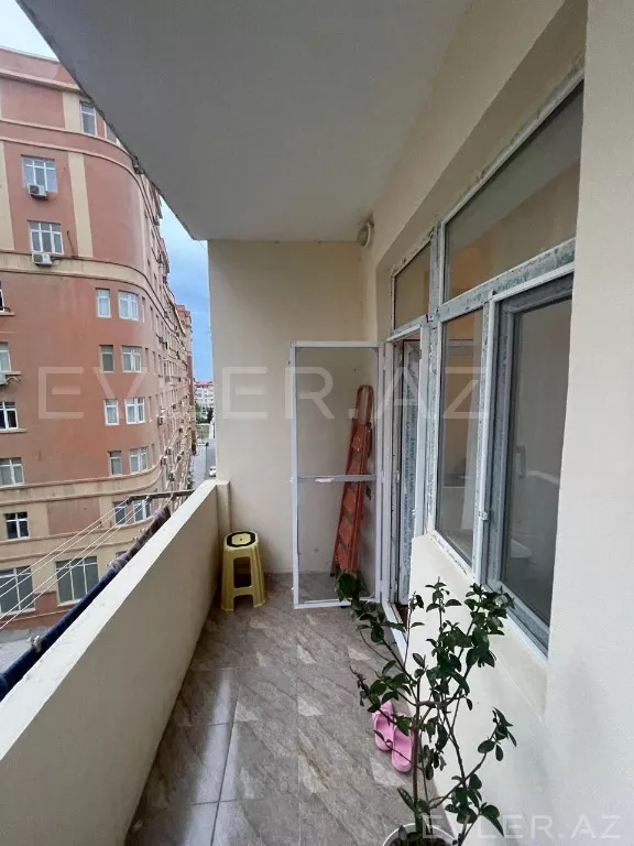 Satılır, yeni tikili