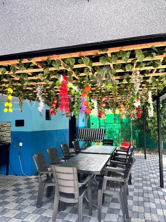 Günlük, bağ evi