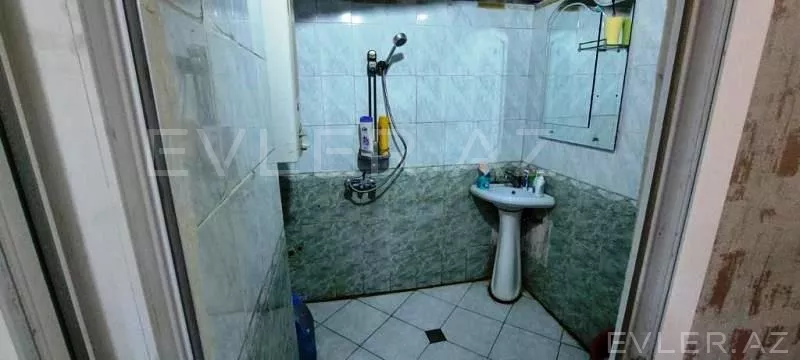 Satılır, köhnə tikili