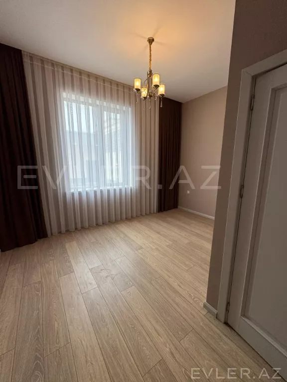 Satılır, həyət evi/villa
