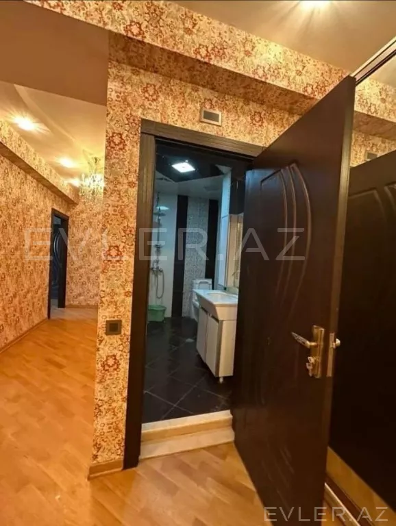 Satılır, yeni tikili