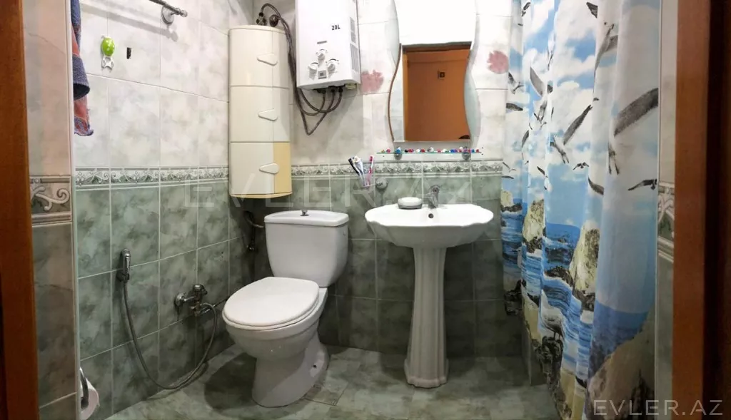 Satılır, köhnə tikili