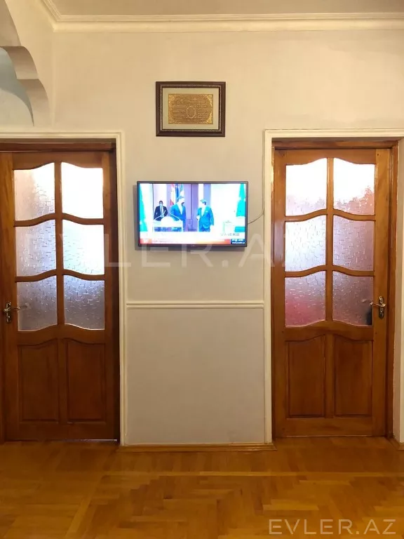 Satılır, köhnə tikili