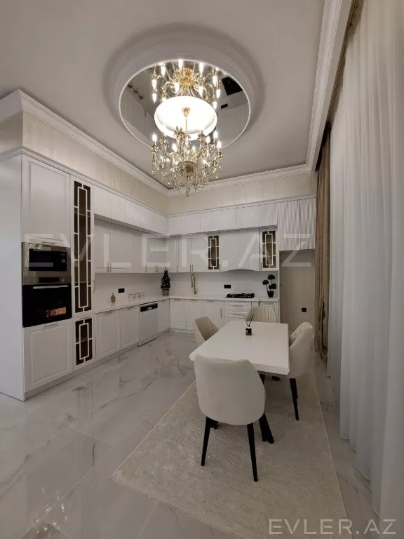 Satılır, həyət evi/villa