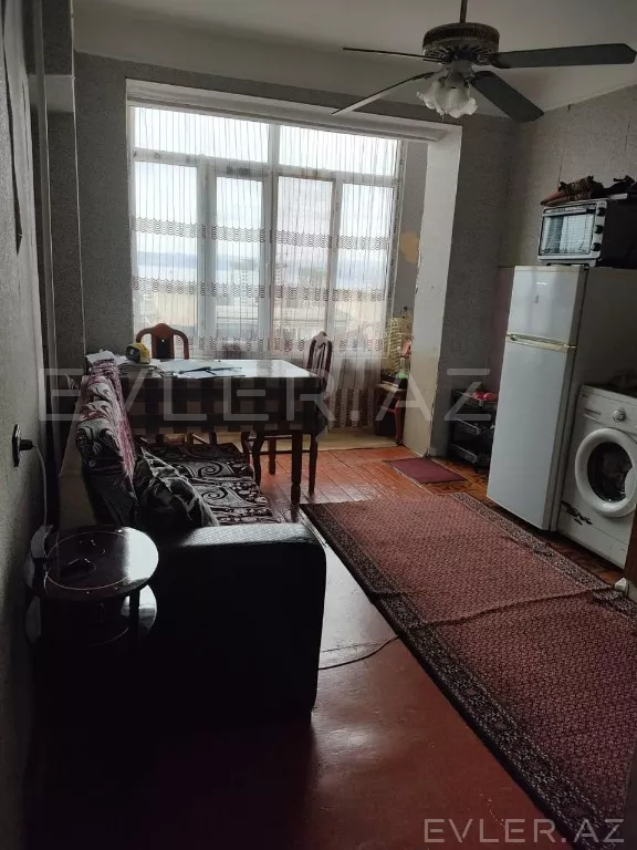 Satılır, köhnə tikili