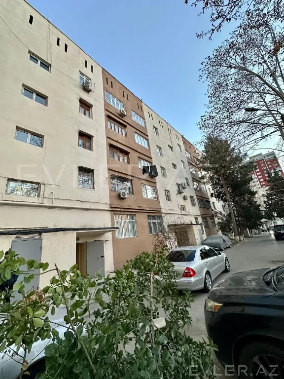 Satılır, köhnə tikili