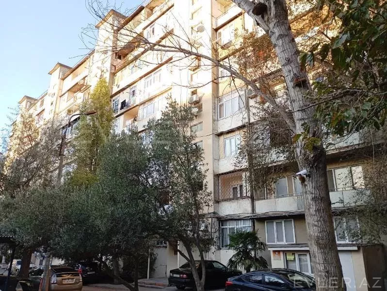 Satılır, köhnə tikili