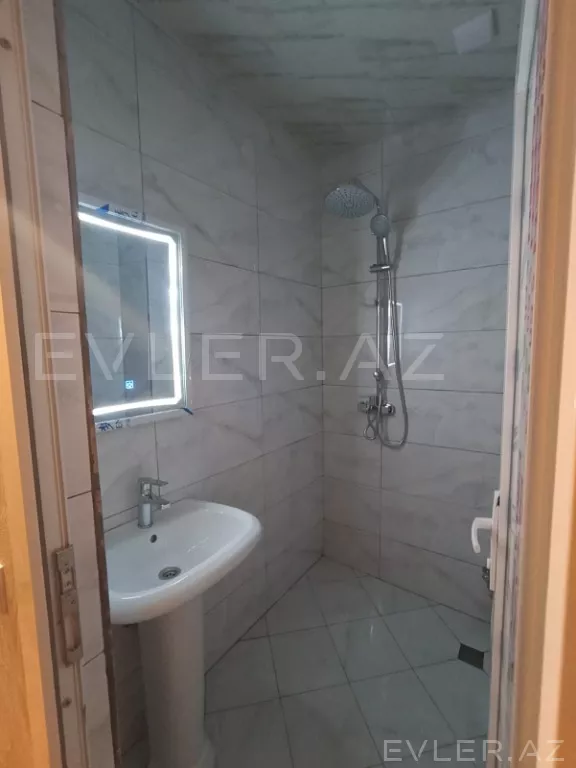 Satılır, köhnə tikili