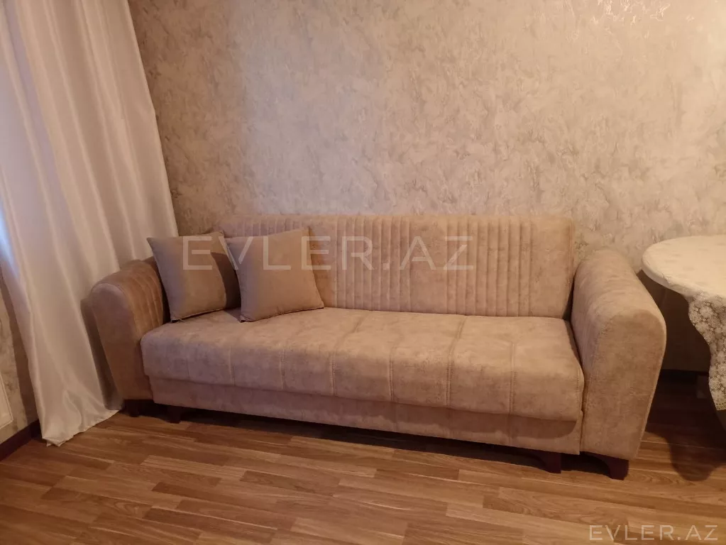 Satılır, köhnə tikili
