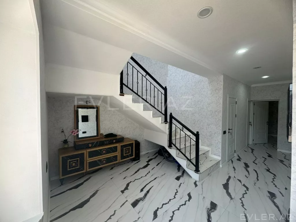 Satılır, həyət evi/villa