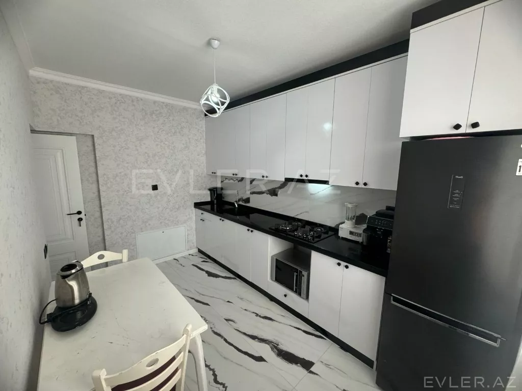 Satılır, həyət evi/villa