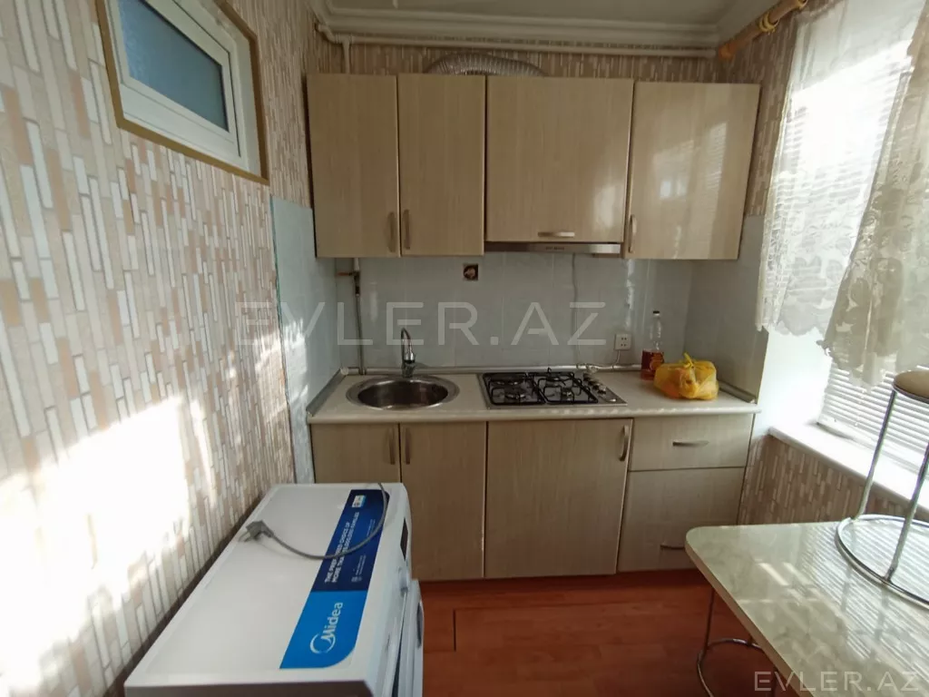 Aylıq, köhnə tikili