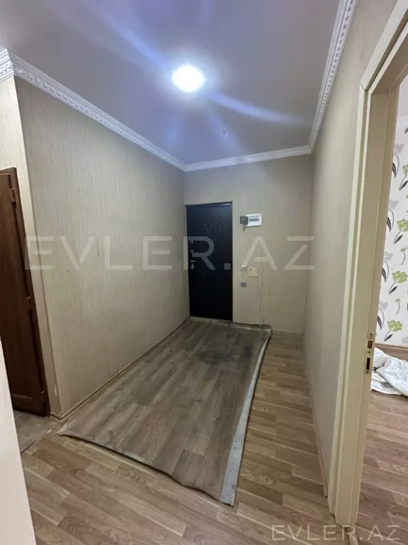 Satılır, köhnə tikili
