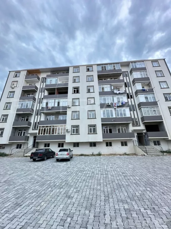 Satılır, yeni tikili