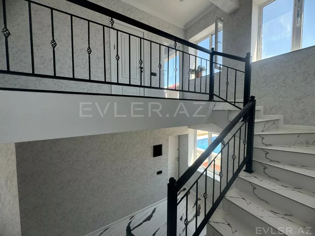 Satılır, həyət evi/villa