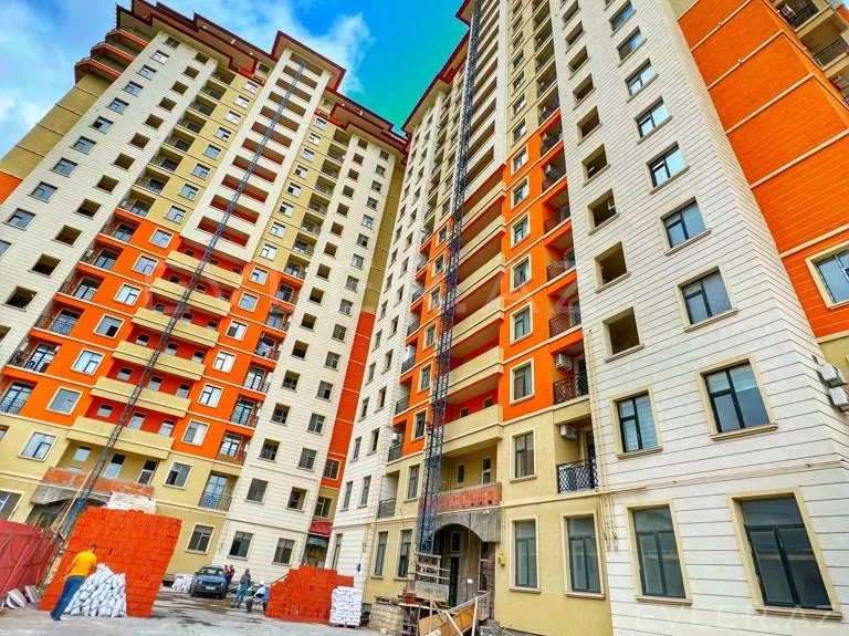 Satılır, yeni tikili
