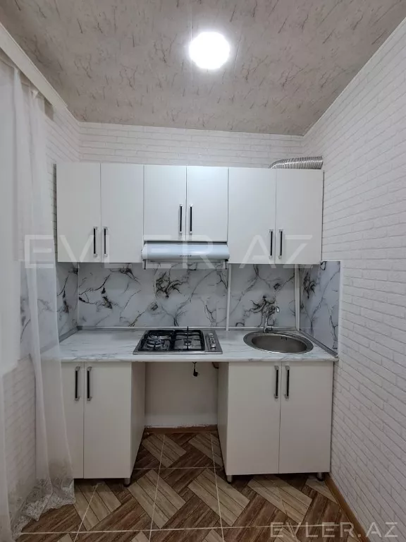 Satılır, köhnə tikili