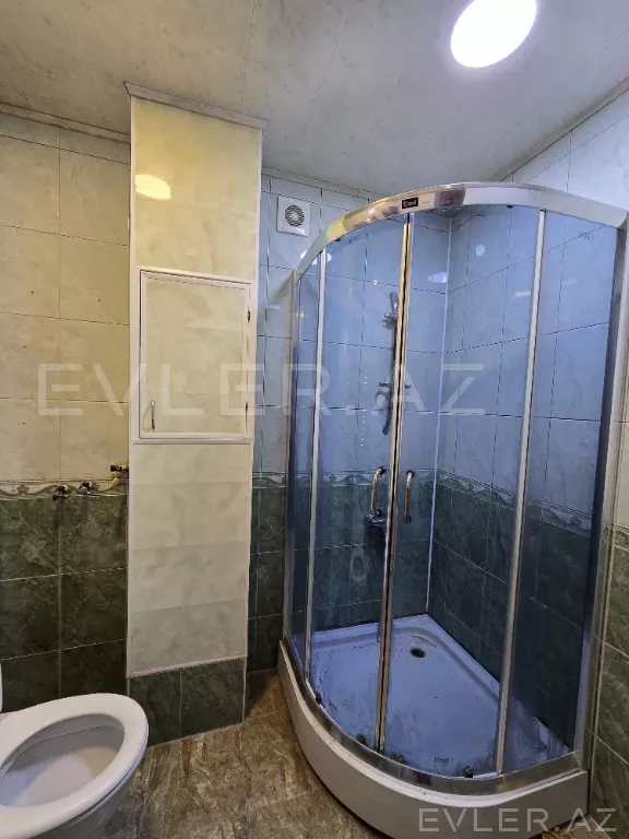 Satılır, köhnə tikili