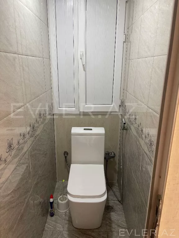 Satılır, köhnə tikili