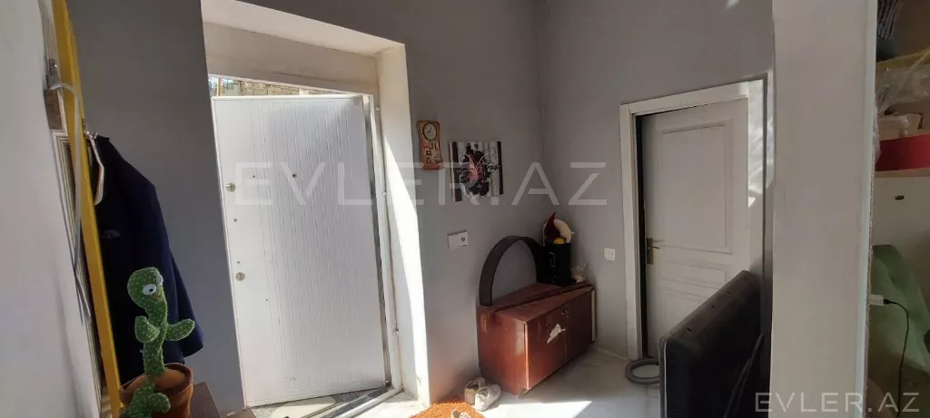 Satılır, həyət evi/villa