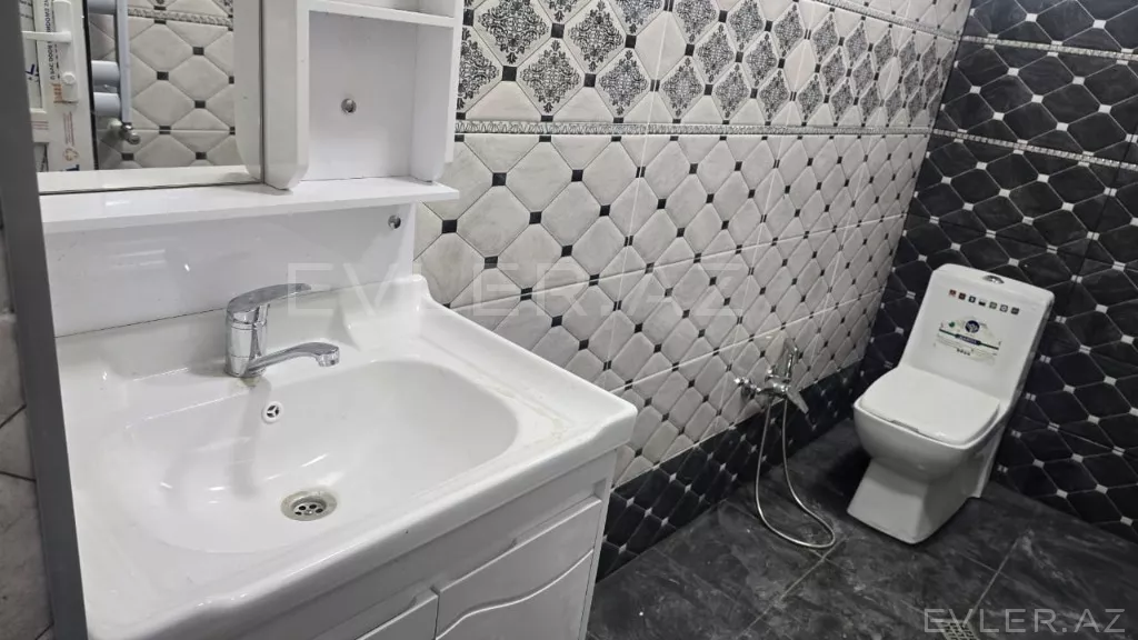 Satılır, həyət evi/villa