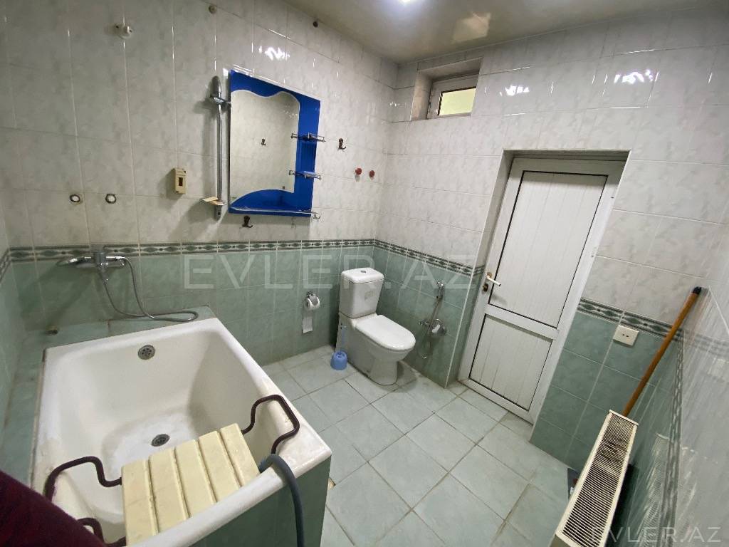 Satılır, həyət evi/villa