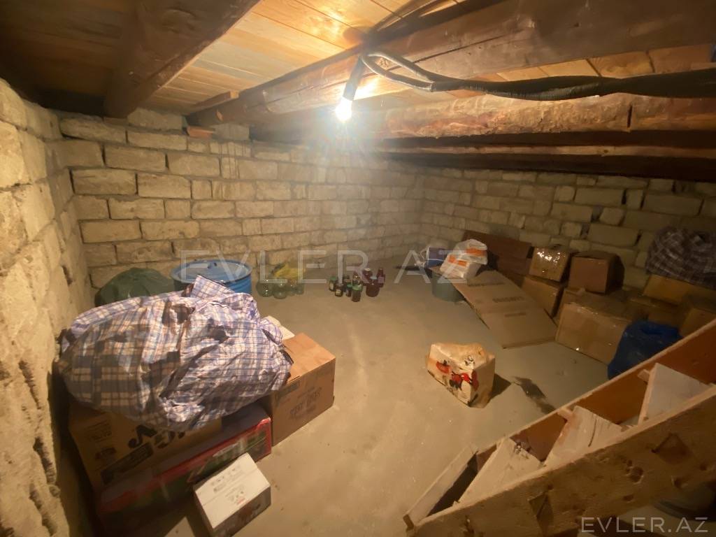 Satılır, həyət evi/villa