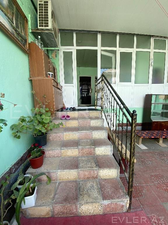 Satılır, həyət evi/villa