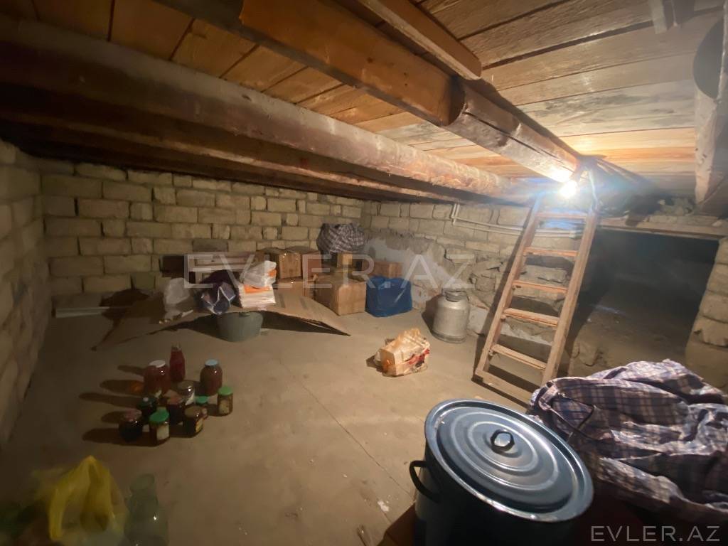 Satılır, həyət evi/villa