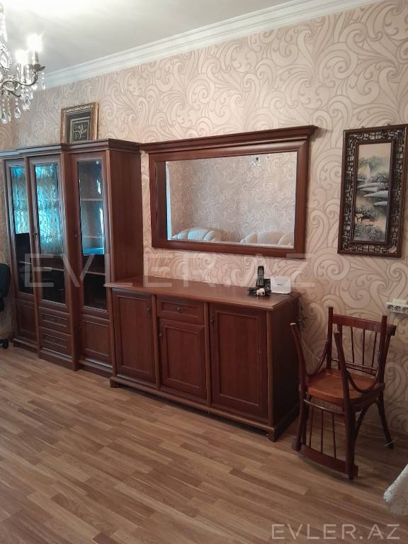 Aylıq, köhnə tikili