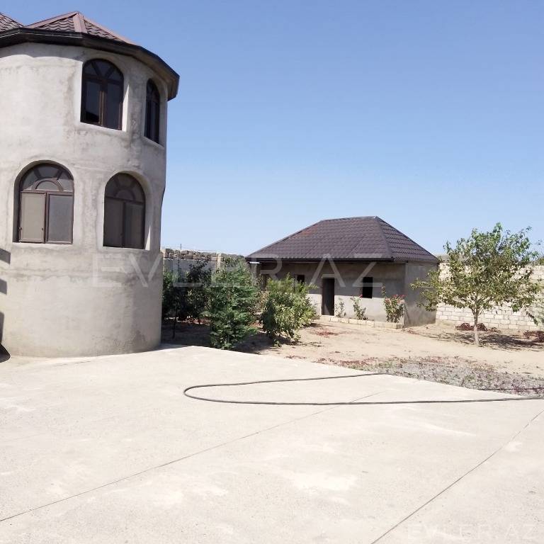 Satılır, bağ evi
